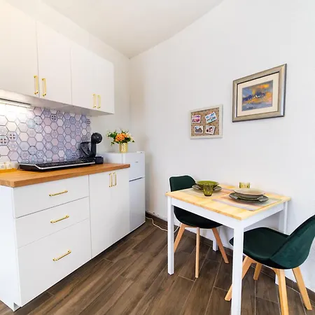 Luxury Corner In Centre With Terrace